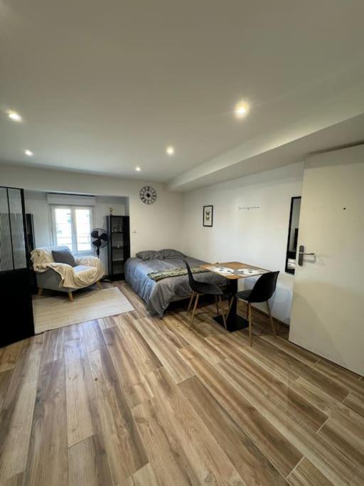 Joli En Rez-de-chaussee Apartment
